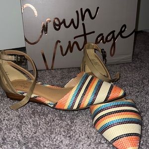 Crown Vintage Evalinda Flats Size 6